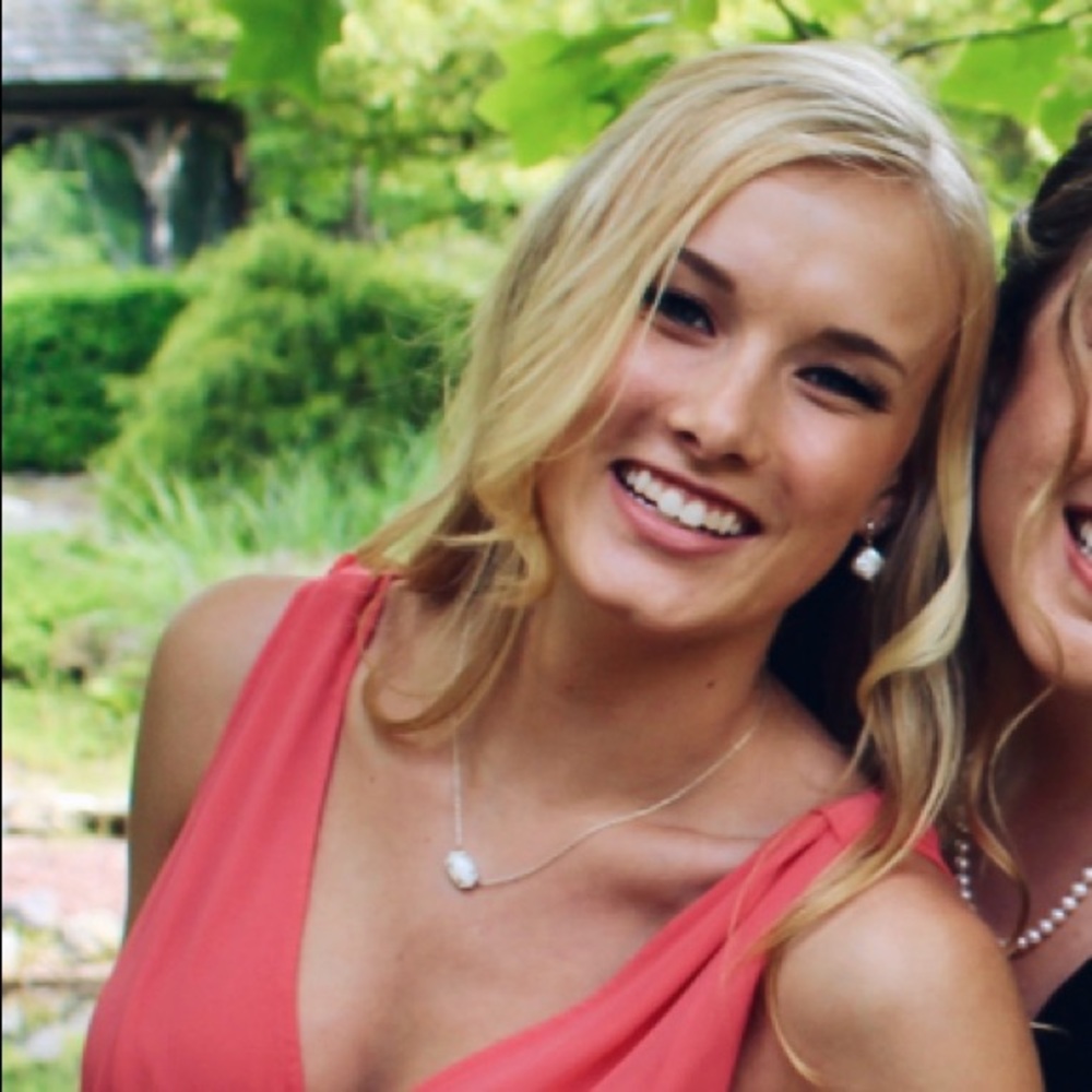 Meet your Posher, Christy